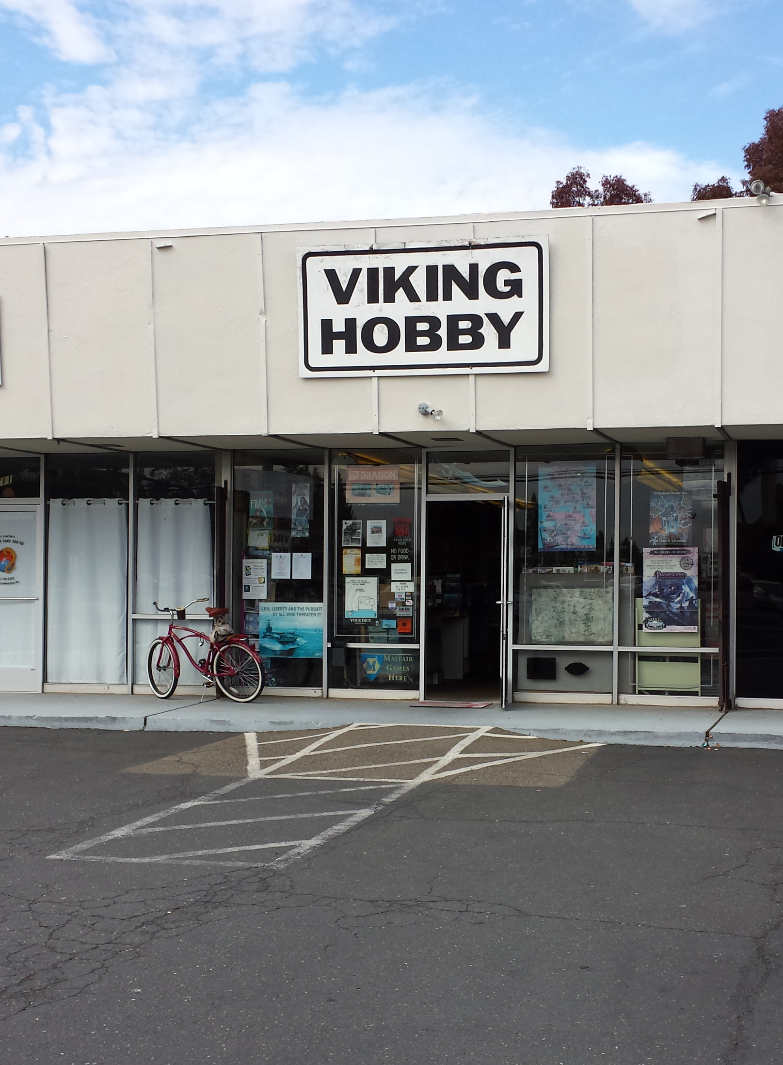 Viking Hobby front entrance
